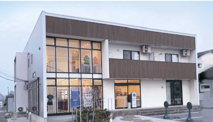 ブルーワールド 店舗外観